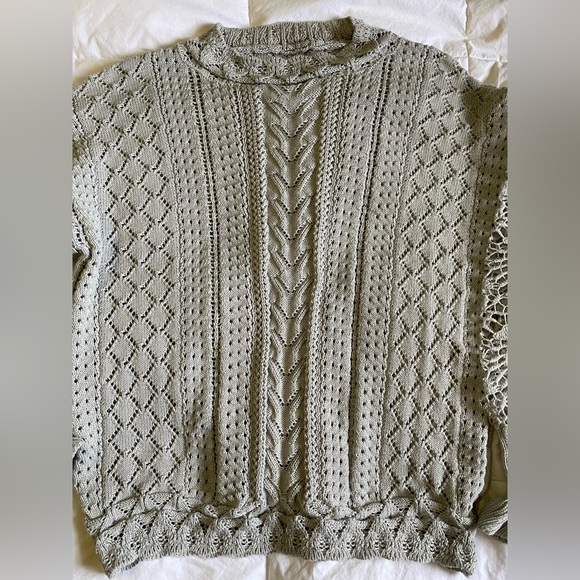 Light Gray Crochet Sleeve Cable Knit Women’s Sweater - Picture 5 of 14